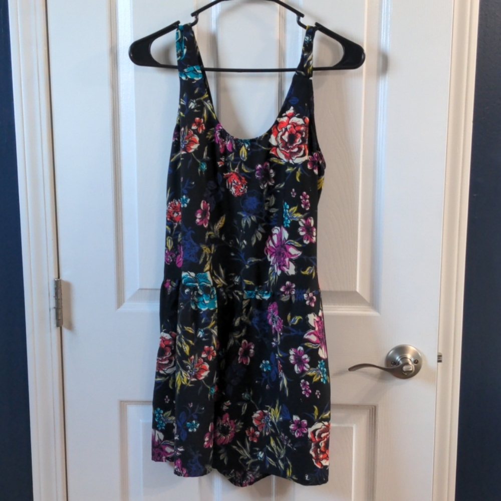 Xhilaration Medium Floral Shorts Romper W/ pockets